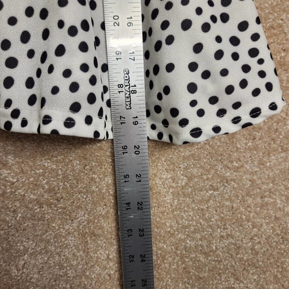 Nasty Gal Nastygal White Black Polka Dot V Neck Peplum Top NWT Size 4 - Picture 5 of 5